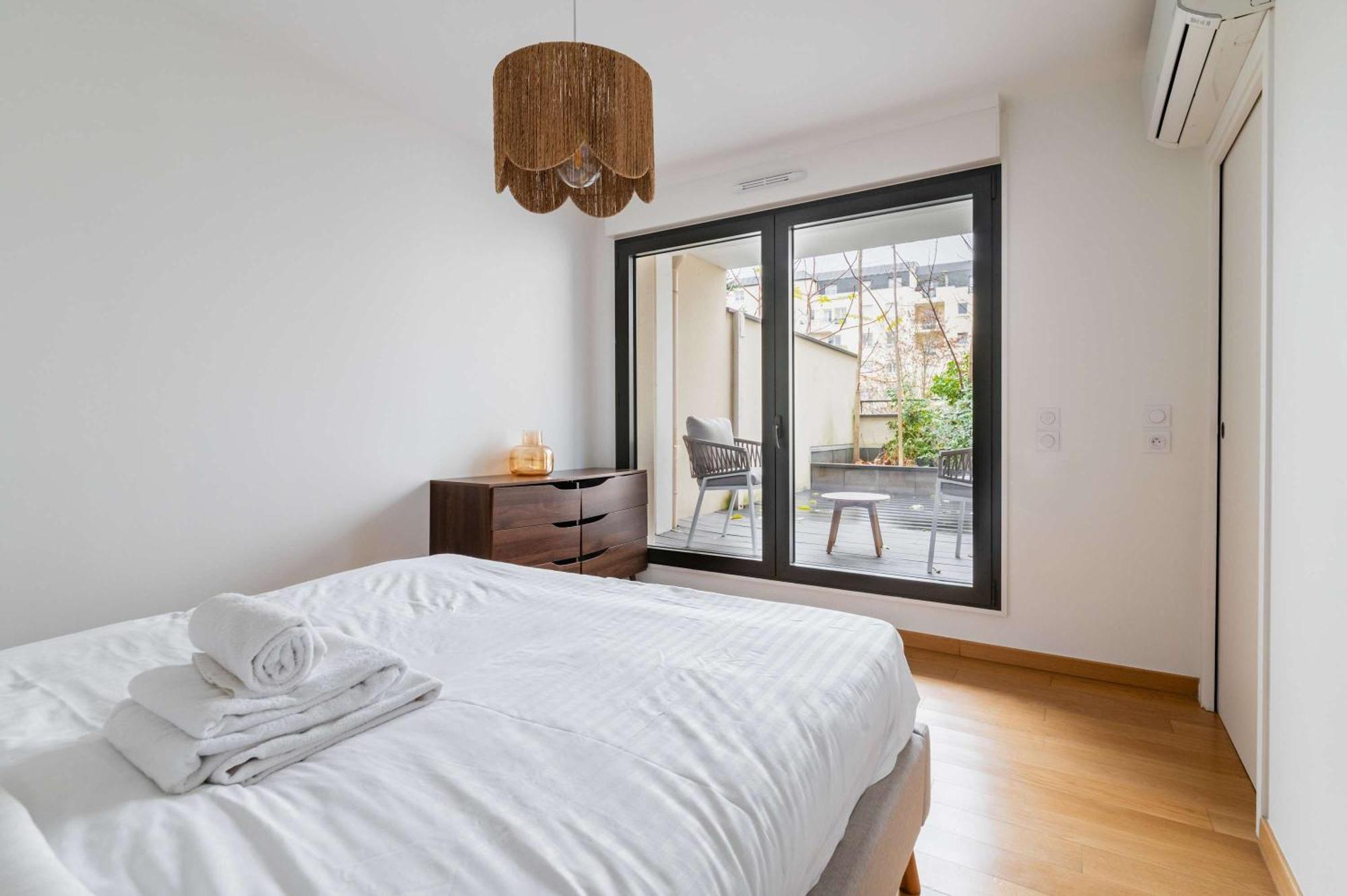 Appartement Lumineux Avec Terrasse Courbevoie - 4P - Flat-Guest Bagian luar foto