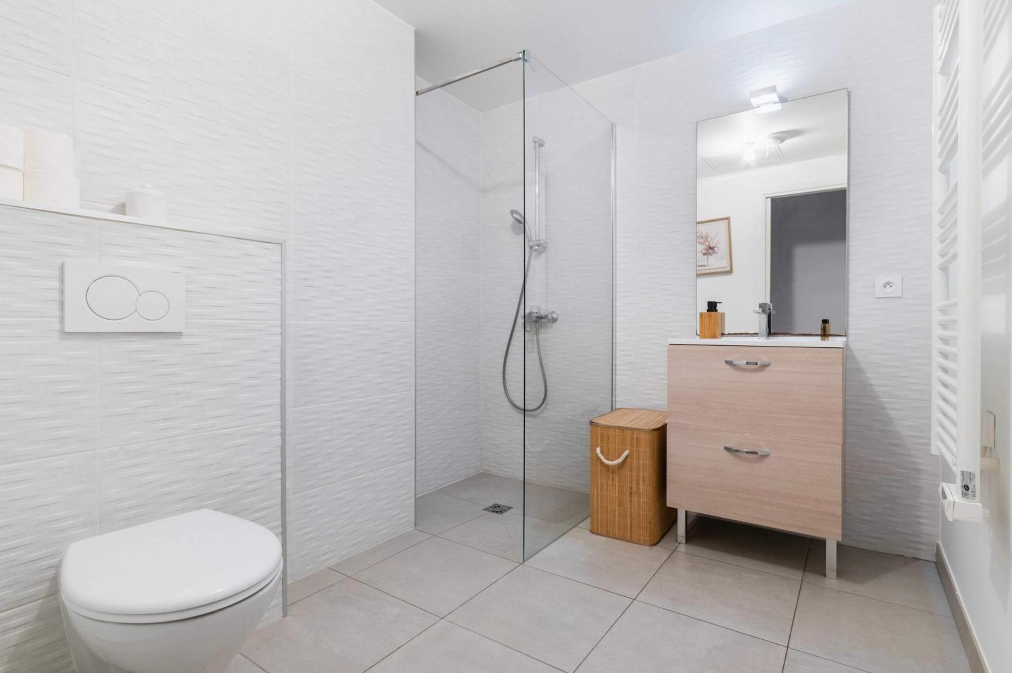 Appartement Lumineux Avec Terrasse Courbevoie - 4P - Flat-Guest Bagian luar foto