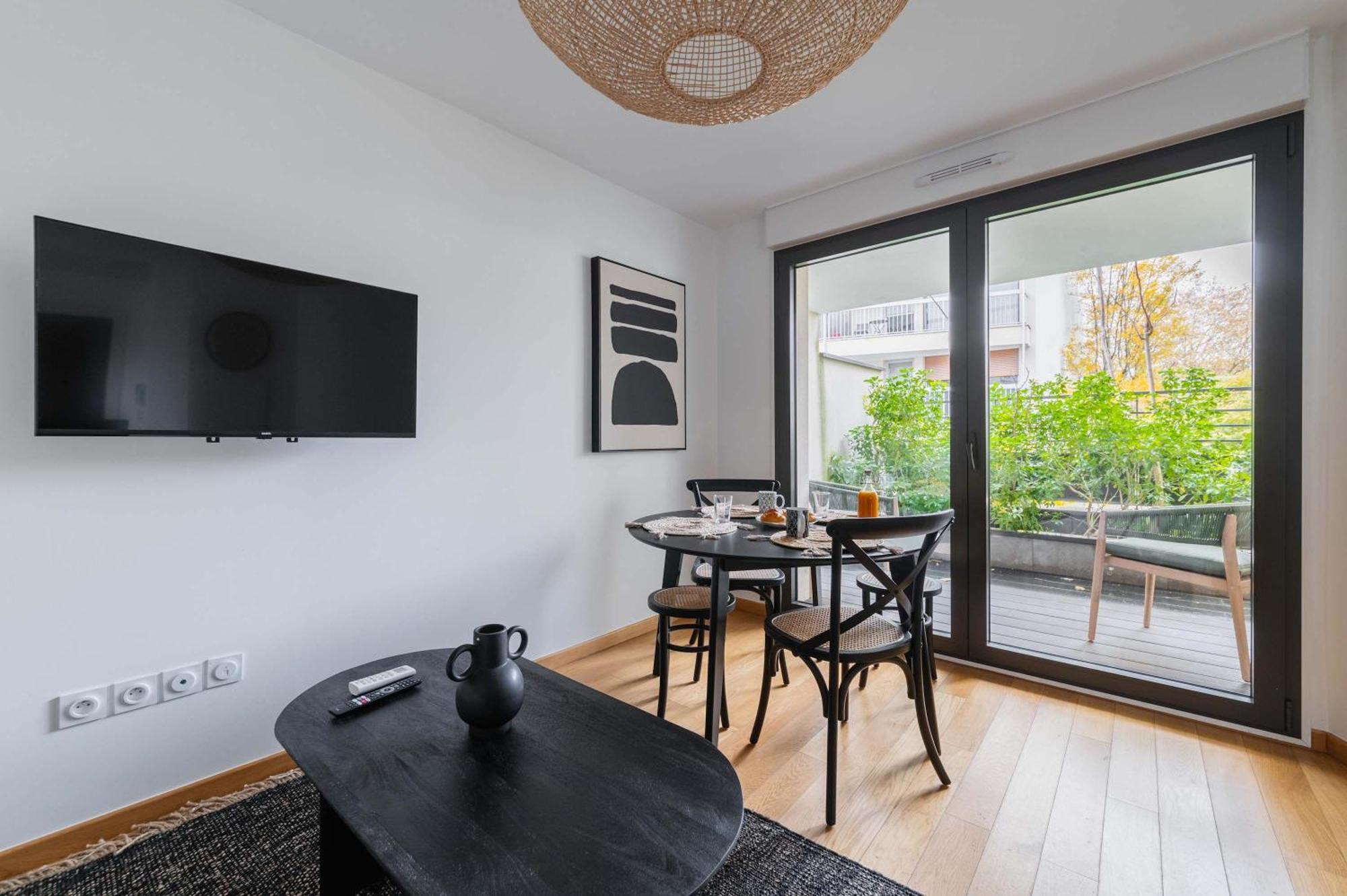 Appartement Lumineux Avec Terrasse Courbevoie - 4P - Flat-Guest Bagian luar foto